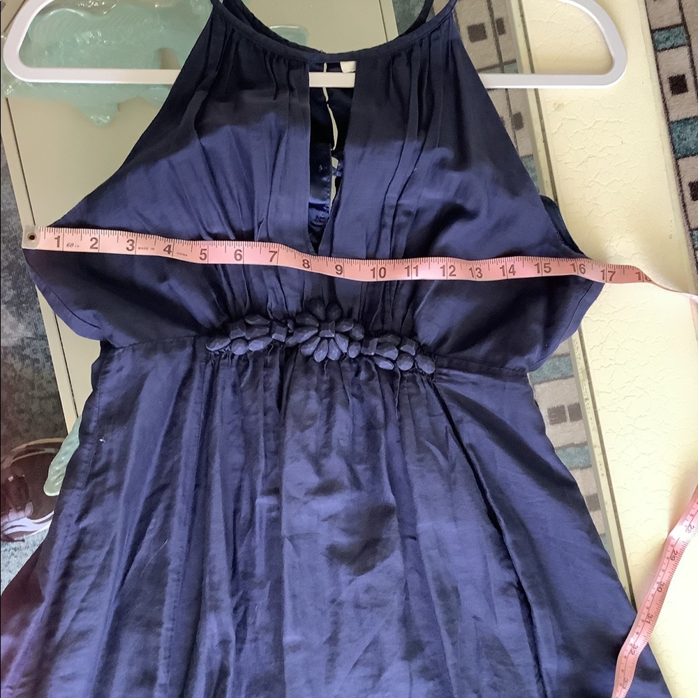 Dress - Picture 8 of 8